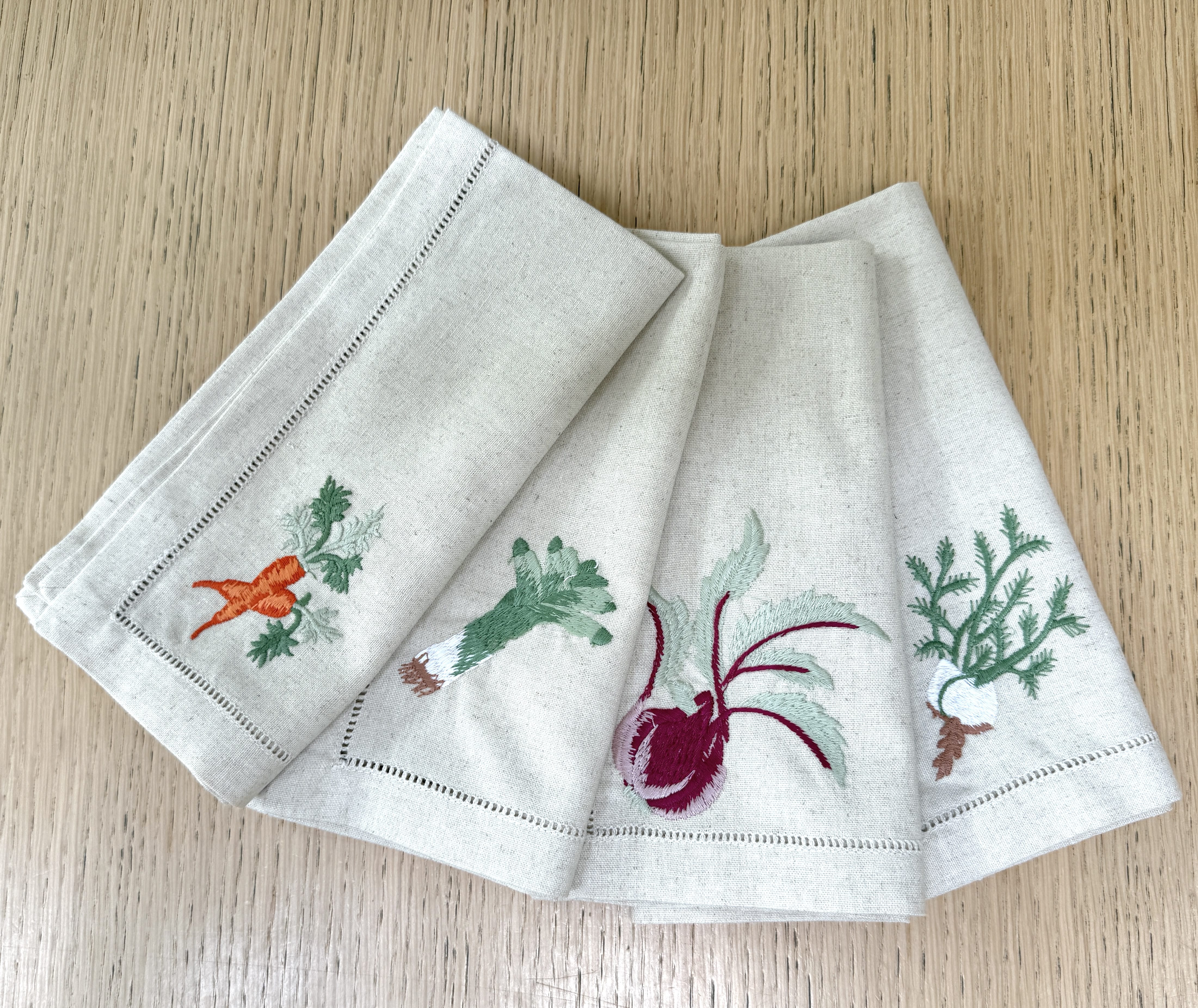 Linen Napkins with Embroideries