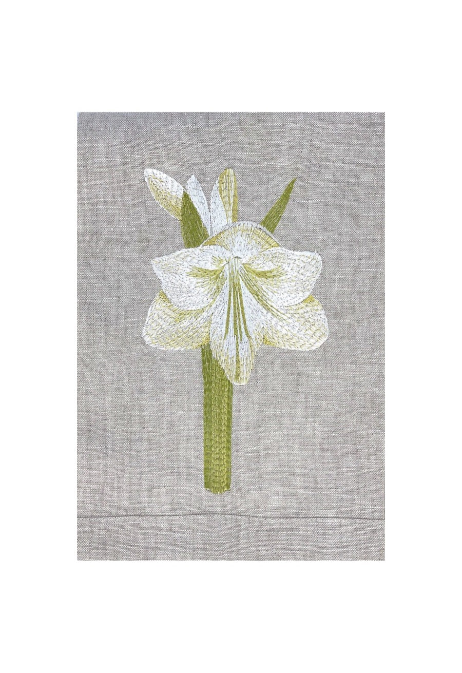 Guest Towels with embroidered Flowers