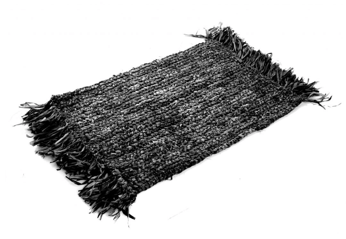 Placemats with fringes
