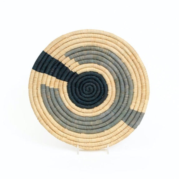 Raffia Opal Gray Maze Trivet